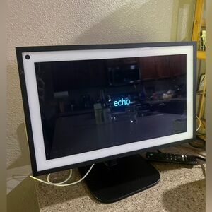 Amazon Echo Show 15 like new